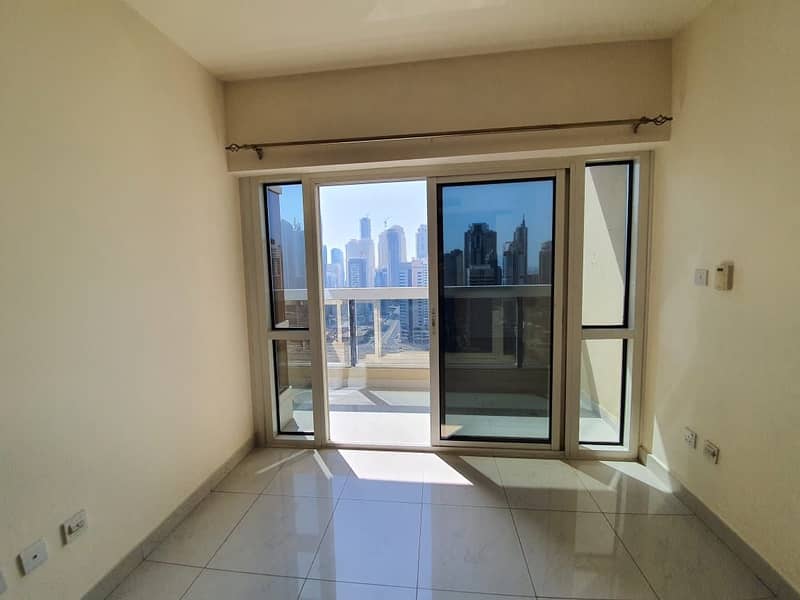 位于朱美拉湖塔 (JLT)，JLT Q区，新迪拜门1号 1 卧室的公寓 620000 AED - 5197342