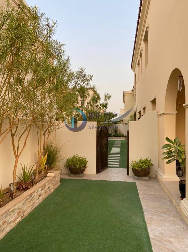 6 Upgraded/Well Maintained/ Landscaped Garden