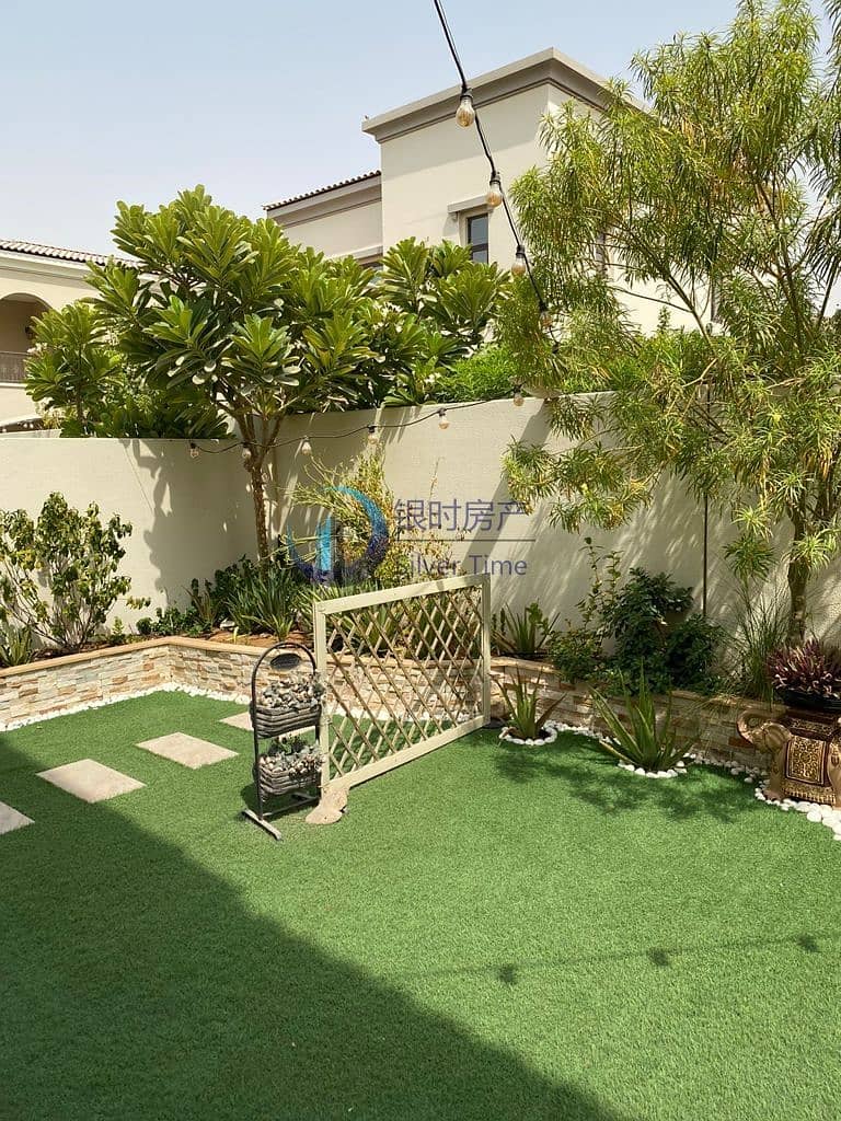 11 Upgraded/Well Maintained/ Landscaped Garden