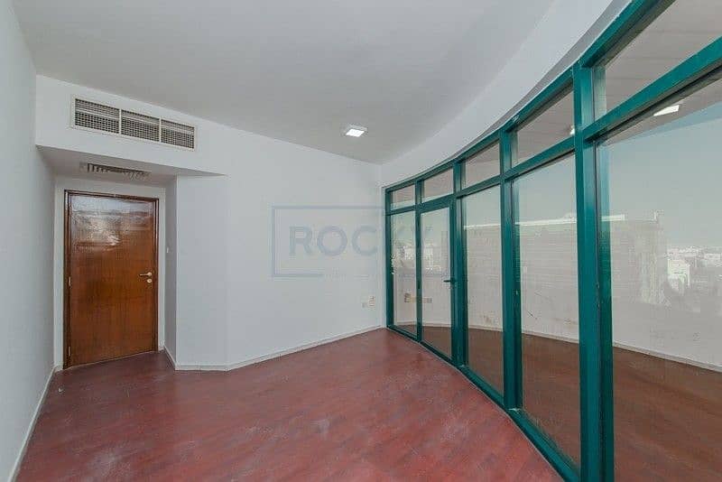 18 Gorgeous 2 B/R with Central Split A/C and Parking | Deira
