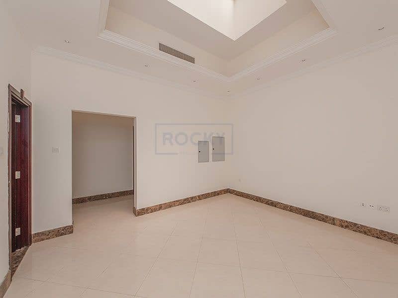 9 Gorgeous Semi Independent 4 B/R Villa | Private Pool | Jumeirah 1st