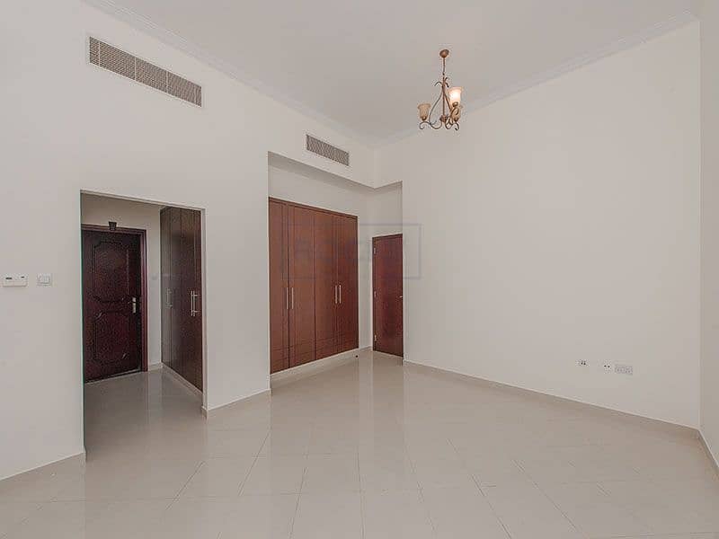 21 Gorgeous Semi Independent 4 B/R Villa | Private Pool | Jumeirah 1st