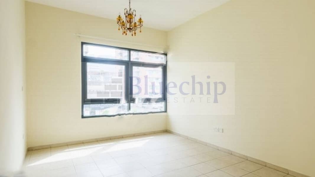 7 Investors Deal/3 BHK Laundry/chiller free