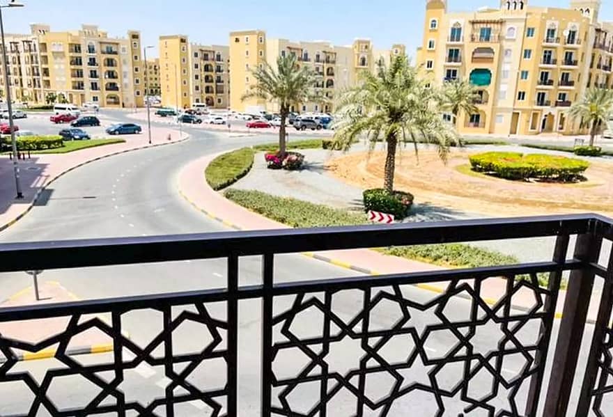 8 Well maintained|Balcony|Roundabout view
