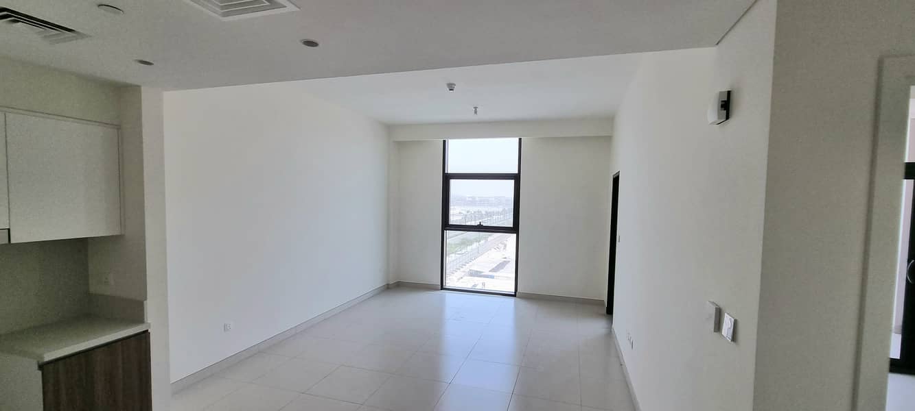 7 Immaculate 1 bedroom apartment for Sale.