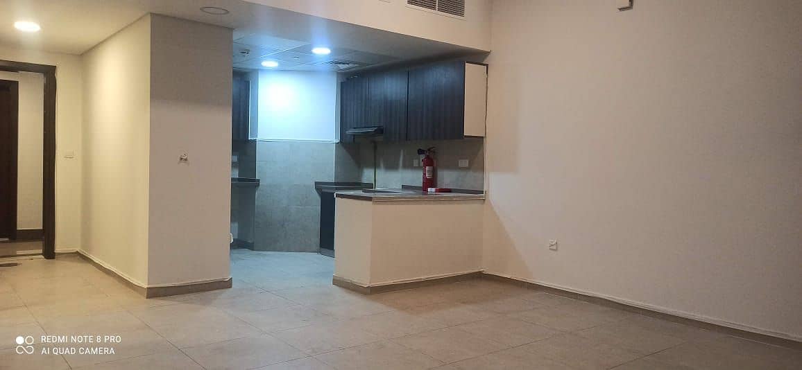 8 Luxurious 1Bedroom with store room | Near Metro