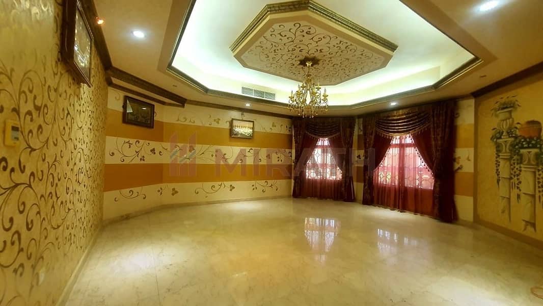 7 ROYAL STYLE 6BR VILLA WITH LARGE AREA GARDEN |SALE