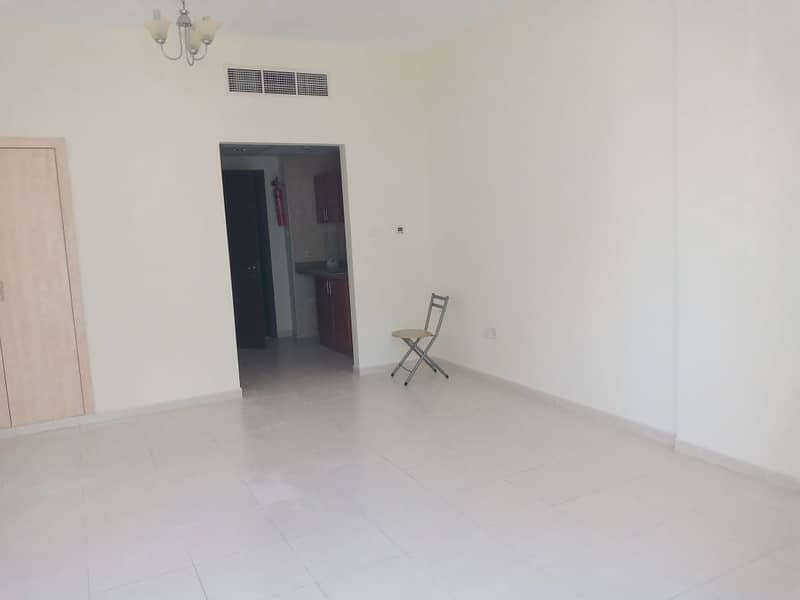 LARGE STUDIO WITH BALCONY FOR RENT: EMIRATES CLUSTER