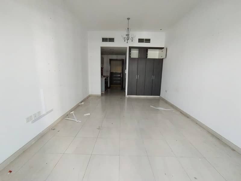 HOT OFFER STUDIO FOR RENT 25K IN SILICON OASIS