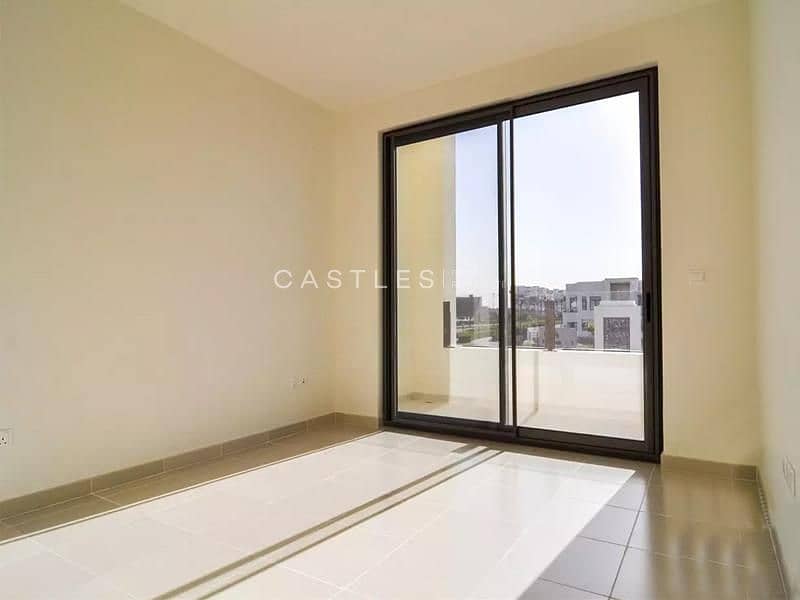 7 The Biggest Layout Townhouse + Stydy + Maid's Room in Mira Oasis  2. Type F