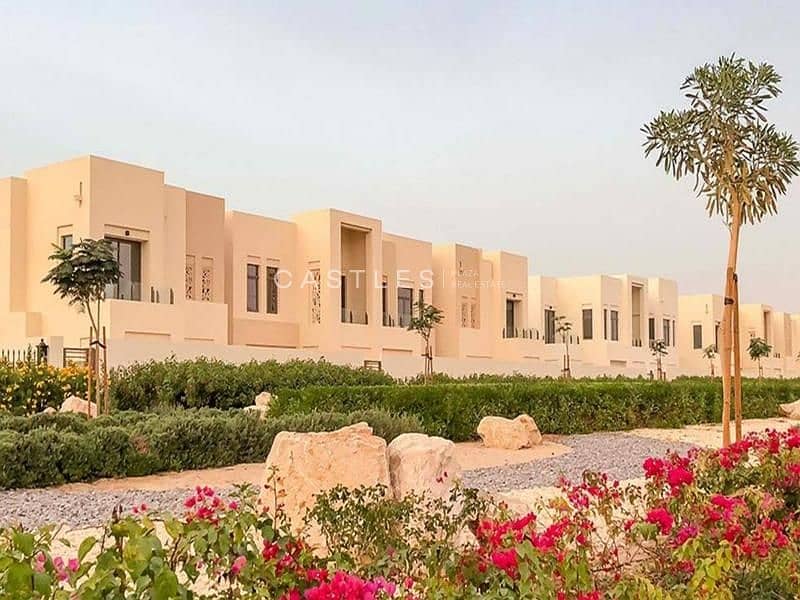 13 The Biggest Layout Townhouse + Stydy + Maid's Room in Mira Oasis  2. Type F