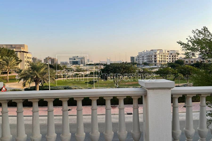 8 Villa with nearby school | Facing the park