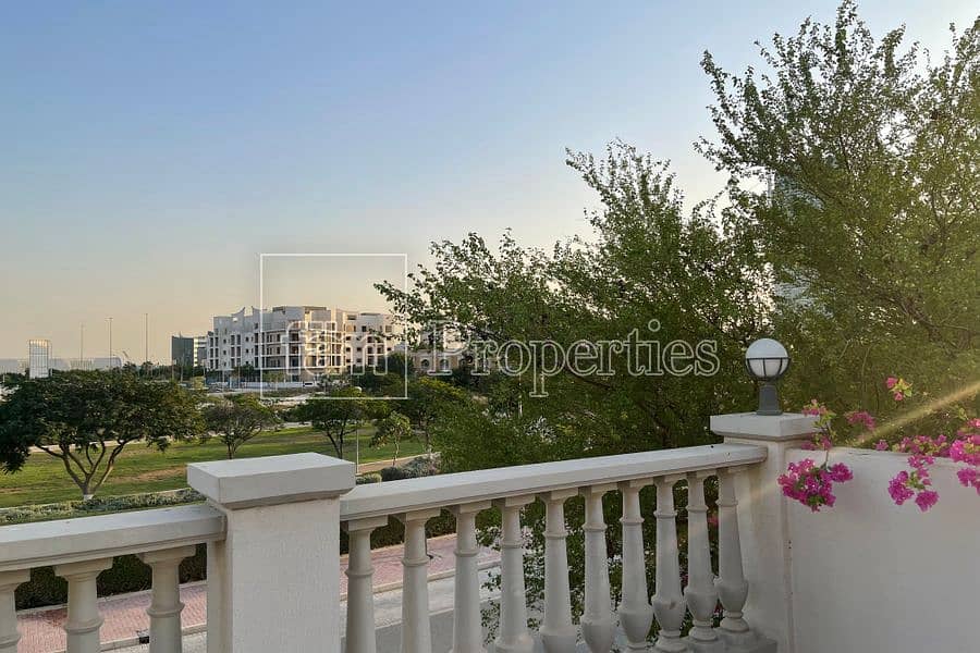 16 Villa with nearby school | Facing the park