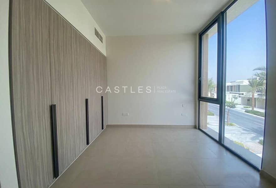 14 Genuine Listing| Brand New 3 Bedrooms + Maid's| Roof Terrace