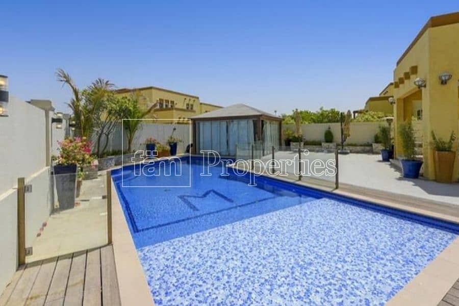 6 Private Pool | Immaculate condition | VOT