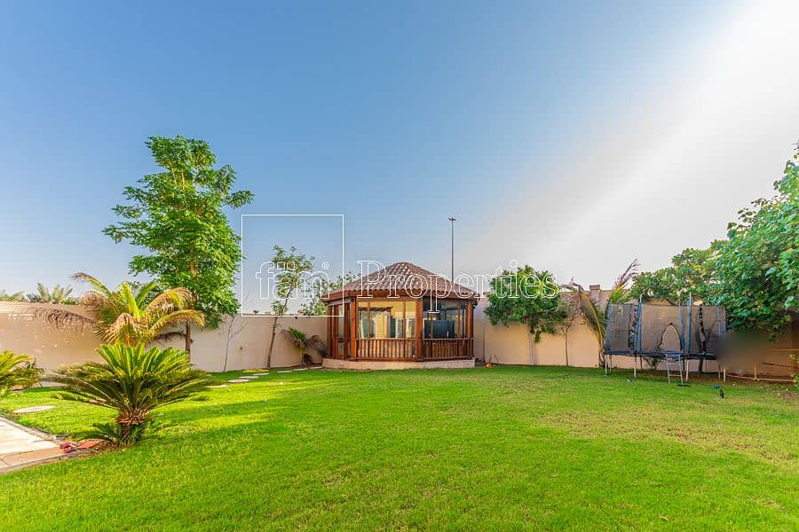 2 SINGLE ROW | LANDSCAPED GARDEN | 3BED LEGACY