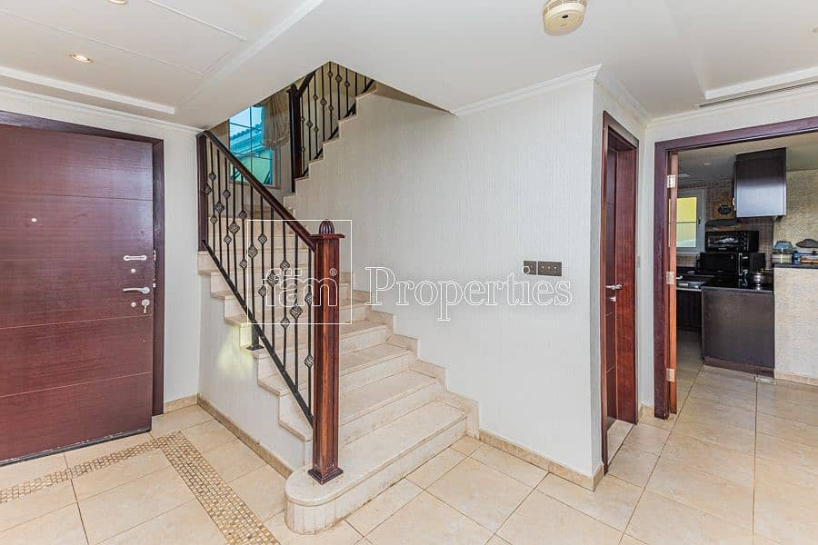 9 SINGLE ROW | LANDSCAPED GARDEN | 3BED LEGACY