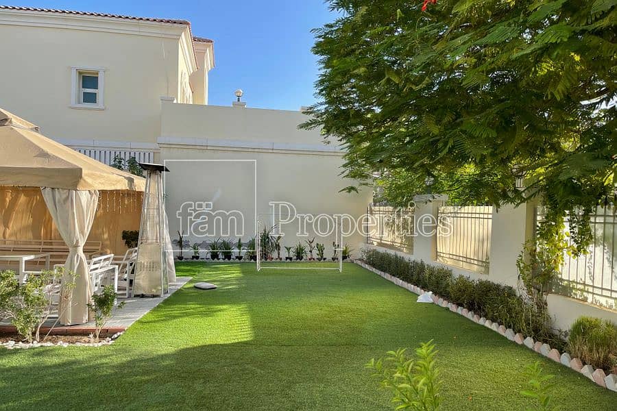 8 new in the market 2 bedrooms villa for sale