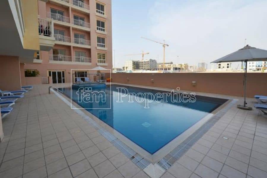 1BR + STUDY | UPGRADED | PARTIAL POOL VIEW