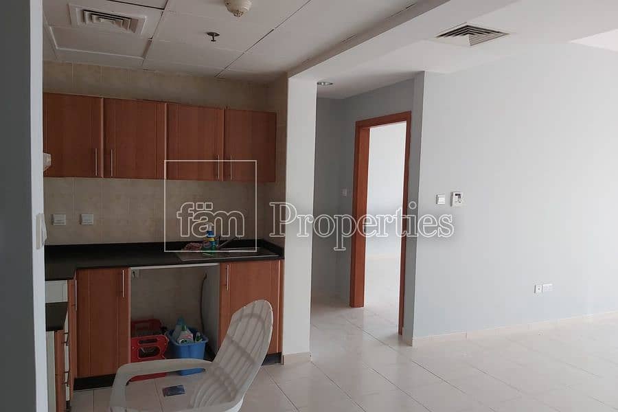 10 1BR | Parking | With Balcony | Unfurnished |