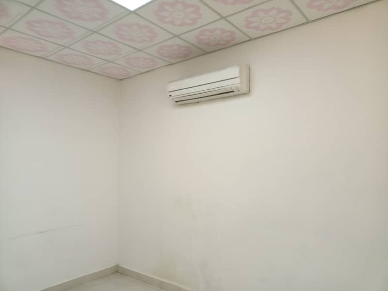 SPACIOUS 1 BEDROOMS HALL WITH 2 TOILETS AVIALBLE AT MBZ CITY.