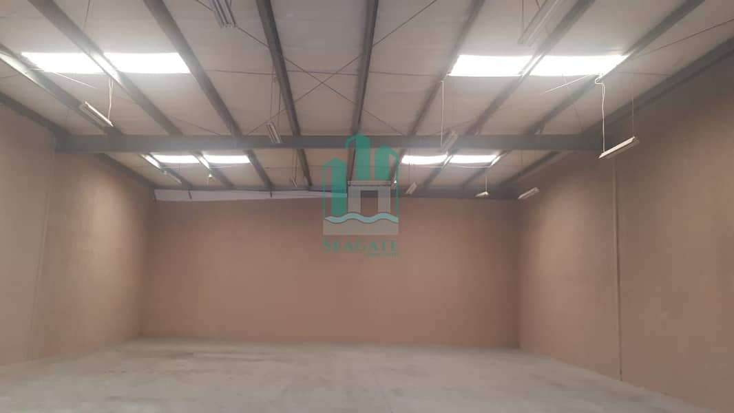 3700 Square feet warehouse for rent in Al Qouz