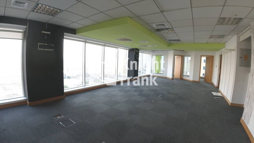 4 Fully Fitted Large Commercial Office Space to Lease