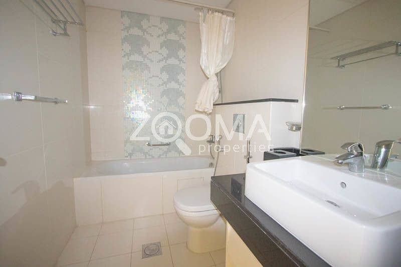2 Luxurious 2 Bed | Fully Furnished Great | Balcony