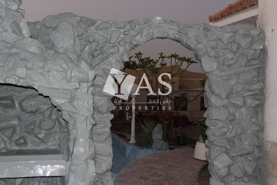 Huge Villa|Big rooms|Spacious Courtyard|Maintained
