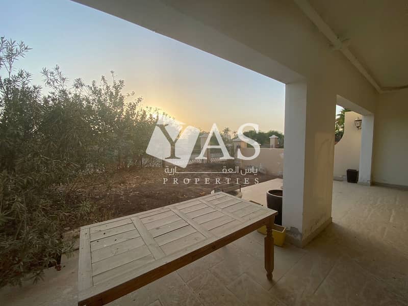 22 3BDR Villa with Amazing view and garden