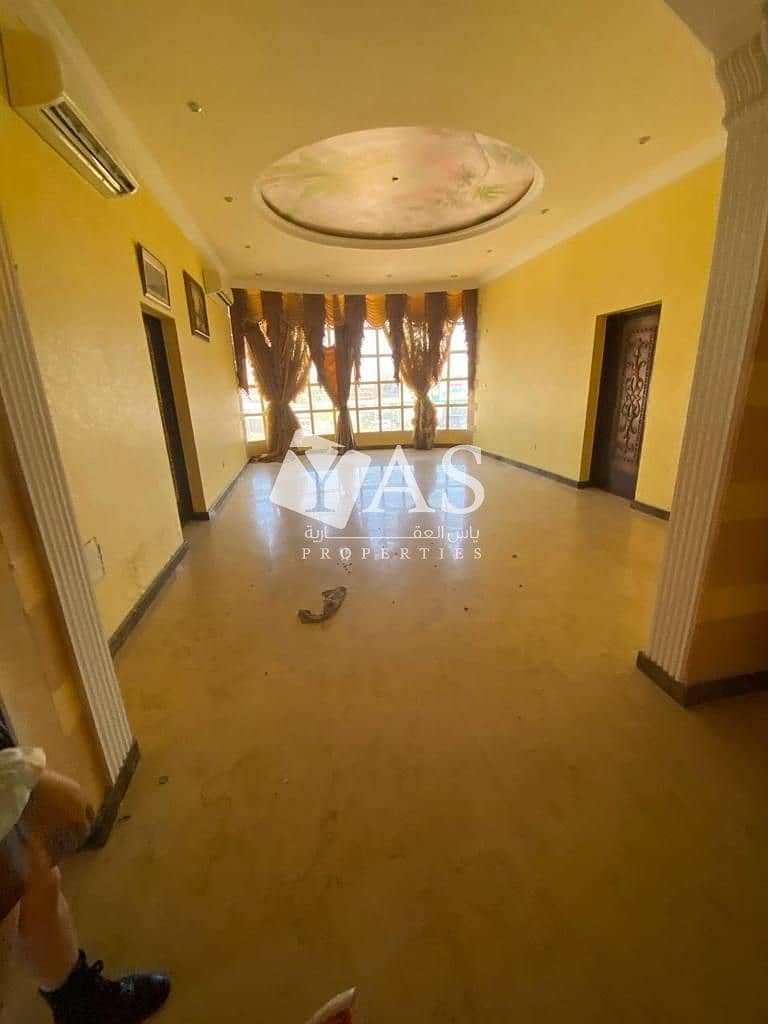 3 Huge | 7 Bedrooms Villa | Great Location