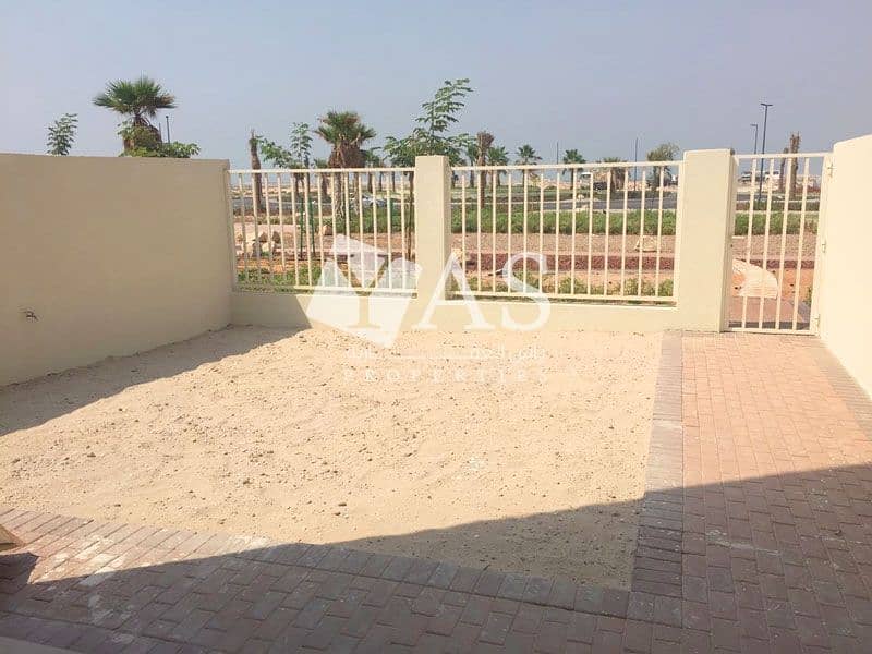 14 Beach view |  2 Bed + Maid | Private Beach