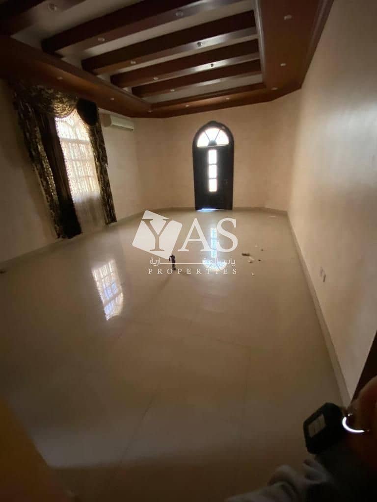 10 Huge | 7 Bedrooms Villa | Great Location