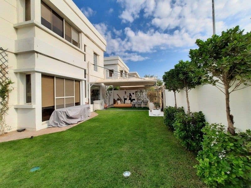 3 Independent Villa| Beautiful Garden| Available Mid of November