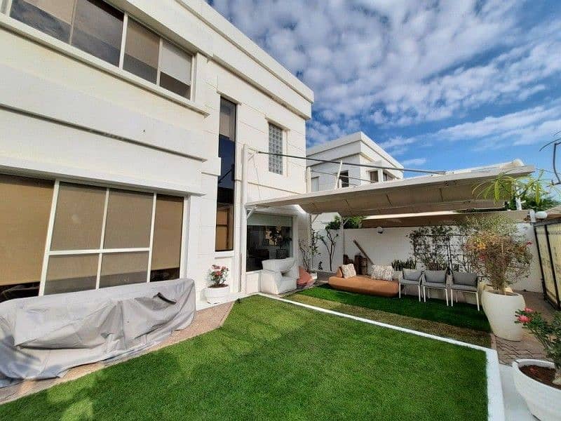 4 Independent Villa| Beautiful Garden| Available Mid of November