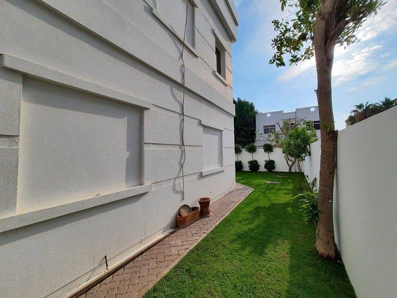 5 Independent Villa| Beautiful Garden| Available Mid of November