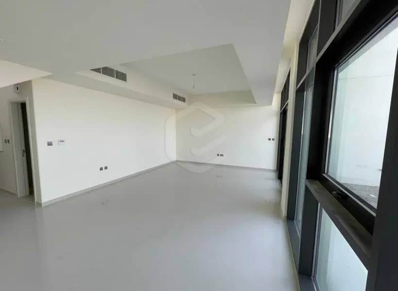 Middle Unit | 3 Bedrooms | Ready to Move Middle Unit | 3 Bedrooms | Ready to Move