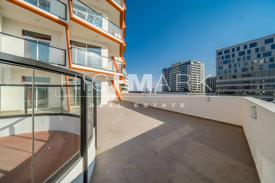 22 Huge Terrace | Brand New | Vacant & Ready