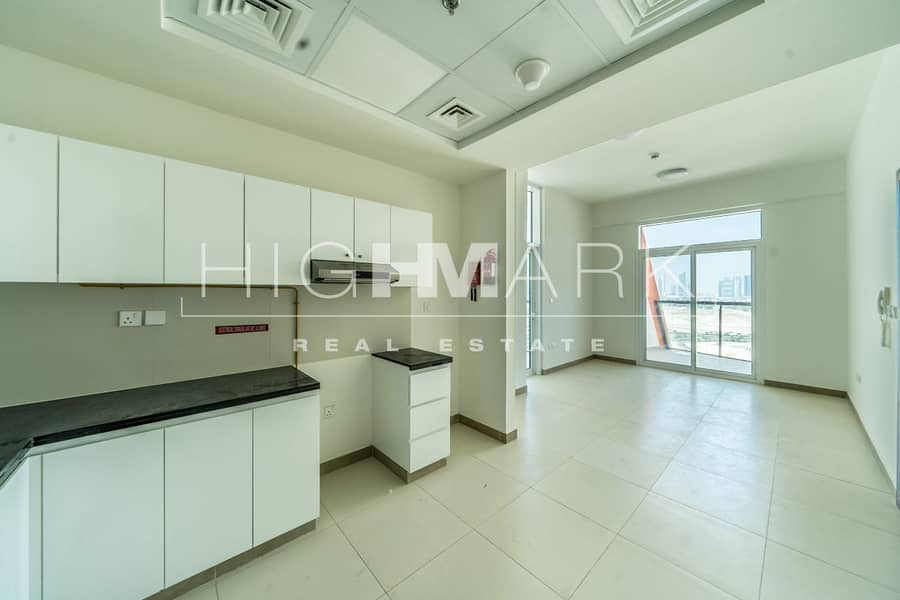 8 High Floor | Brand New | Ready and Vacant