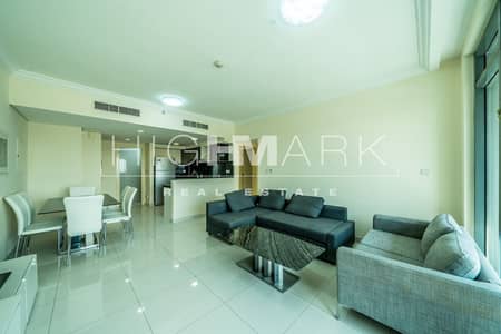 فلیٹ 2 غرفة نوم للبيع في الخليج التجاري، دبي - Well Maintained | Large Terrace | Community View