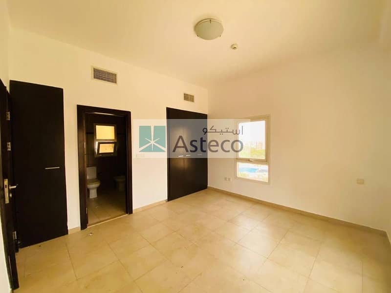 1 Bedroom| Inner Circle | Closed  kitchen | Pool View