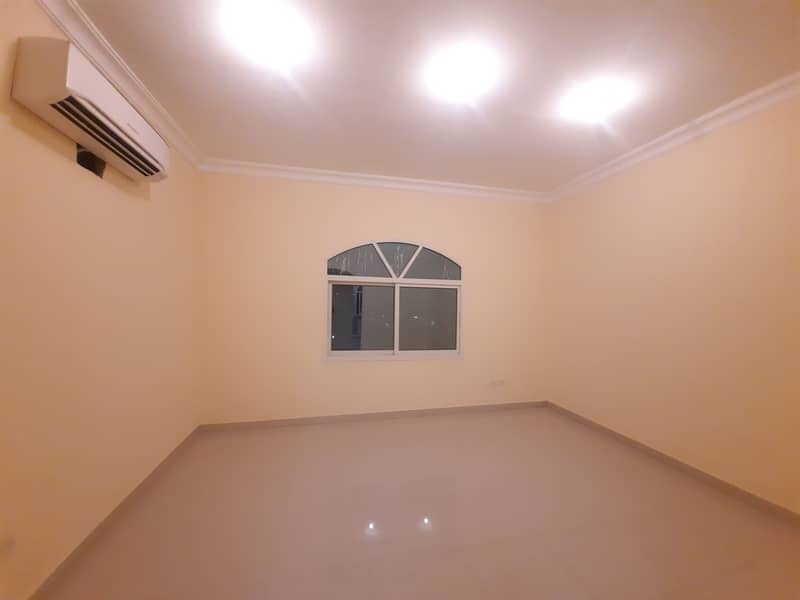 Квартира в Аль Шамха, 2 cпальни, 50000 AED - 5195832