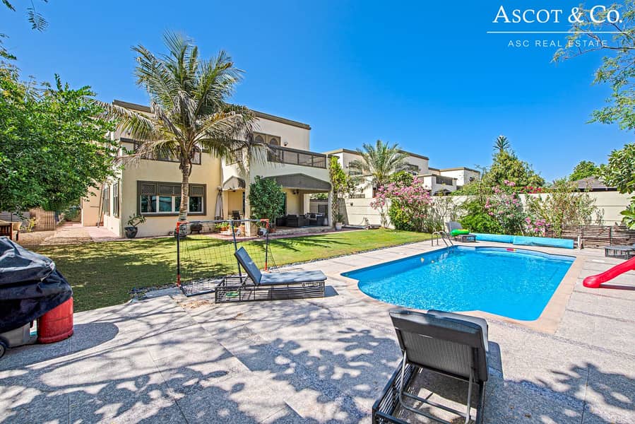 4 Bed |Private Pool| View Today|Must See