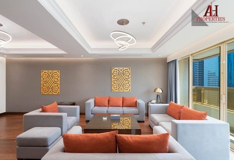 Апартаменты в отеле в Шейх Зайед Роуд, 4 cпальни, 240000 AED - 5333472