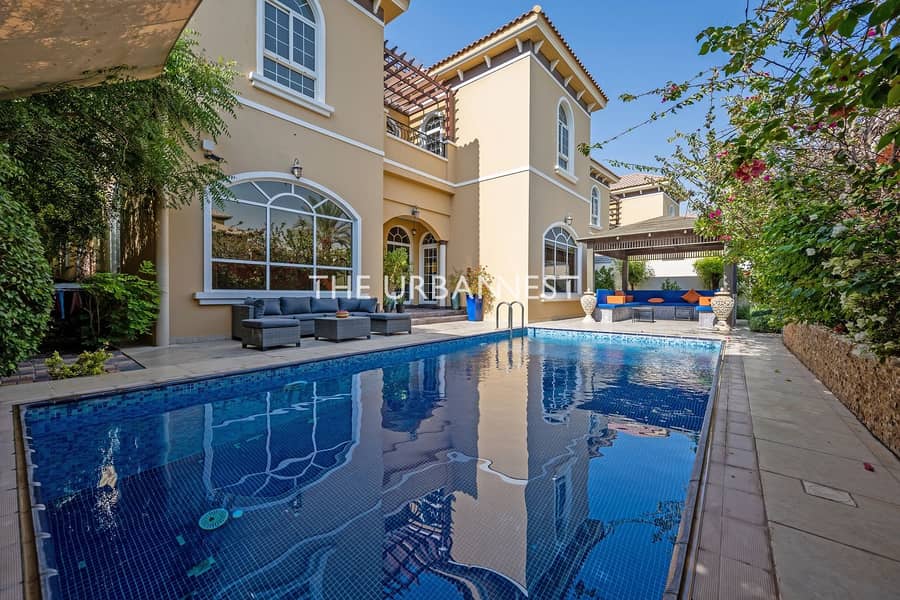 Stunning Custom Built | 6 Bedroom | Private Pool