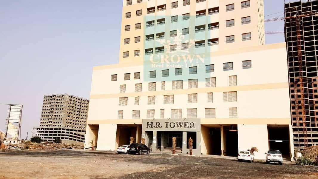 شقة في برج إم أر،مدينة الإمارات‬ 1 غرفة 135000 درهم - 5042463