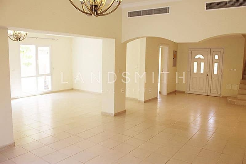 Spacious 4 Bedroom Type 6 Meadows 8 Villa