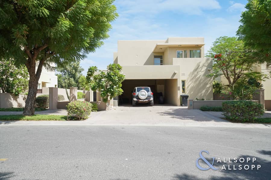 13 Exclusive | 3 Bedrooms | Private Location