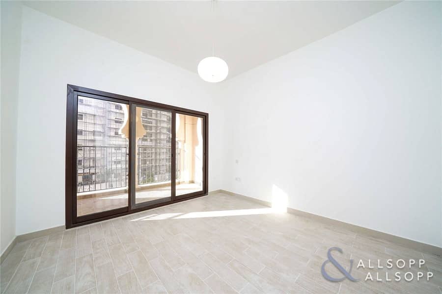 8 One Bed | Large Balcony | Plaza Facing