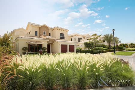 4 Bedroom Villa for Sale in Jumeirah Golf Estates, Dubai - Upgraded - Almeria - White Wood Throughout